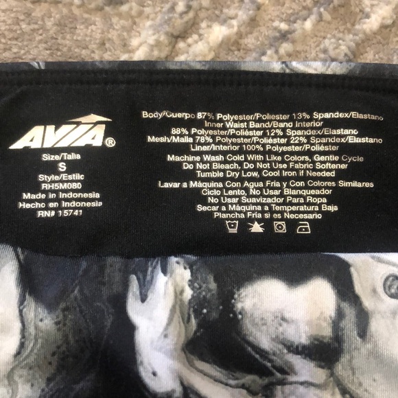 Avia exercise Capri pants - Picture 2 of 3